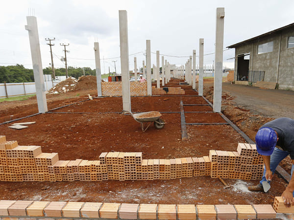 imagem mostrando a estrutura e subestrutura de uma casa sendo construída pela Gallo Construções e Reformas
